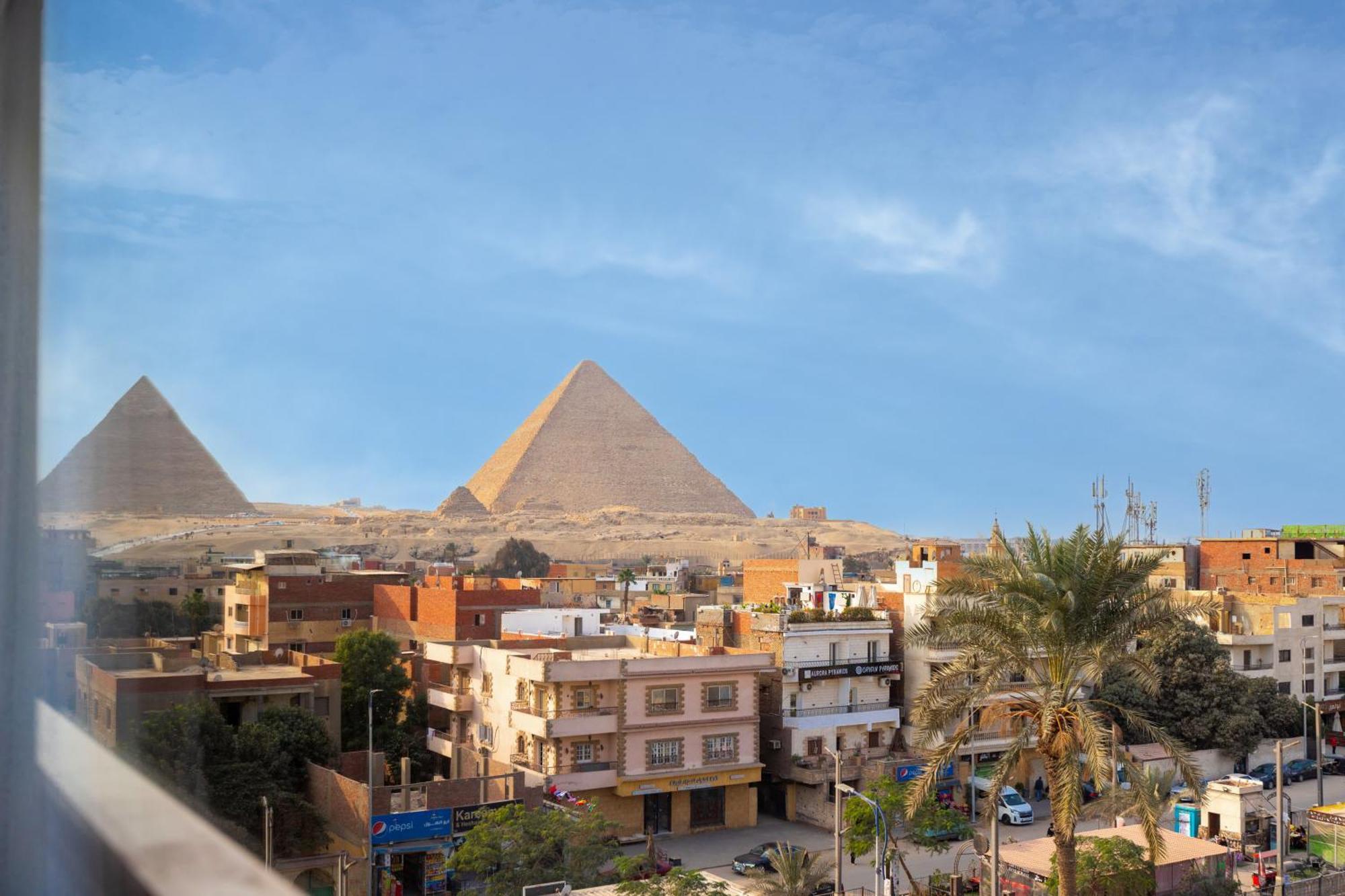 Galaxy Pyramids View Inn Kafret el-Gabal Kültér fotó